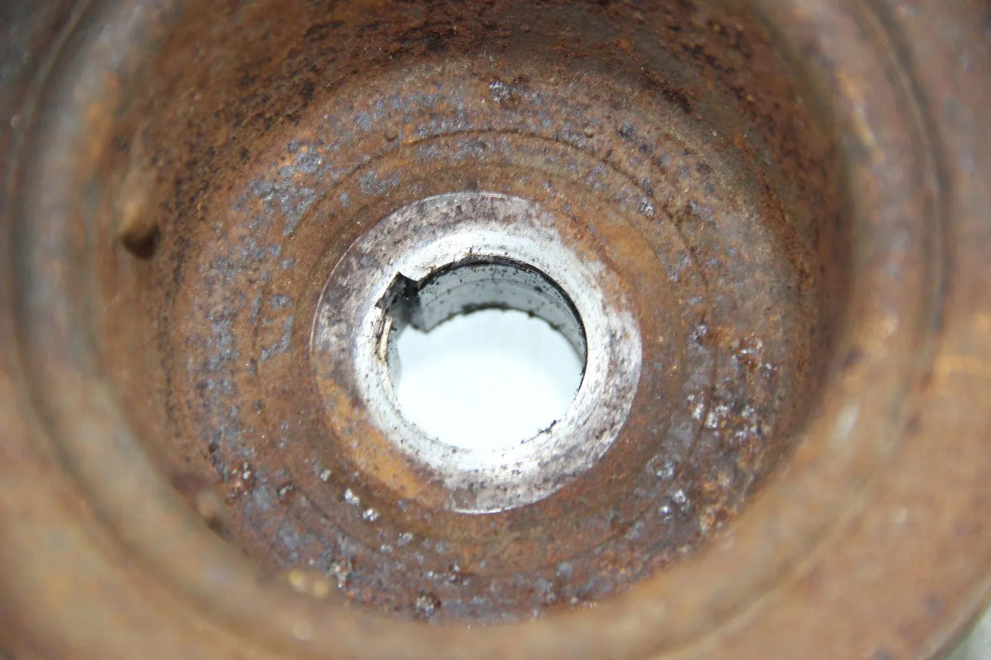 BMW E21 M10 Riemenscheibe Pulley V-Riemen Kurbelwellenriemen 11231253594