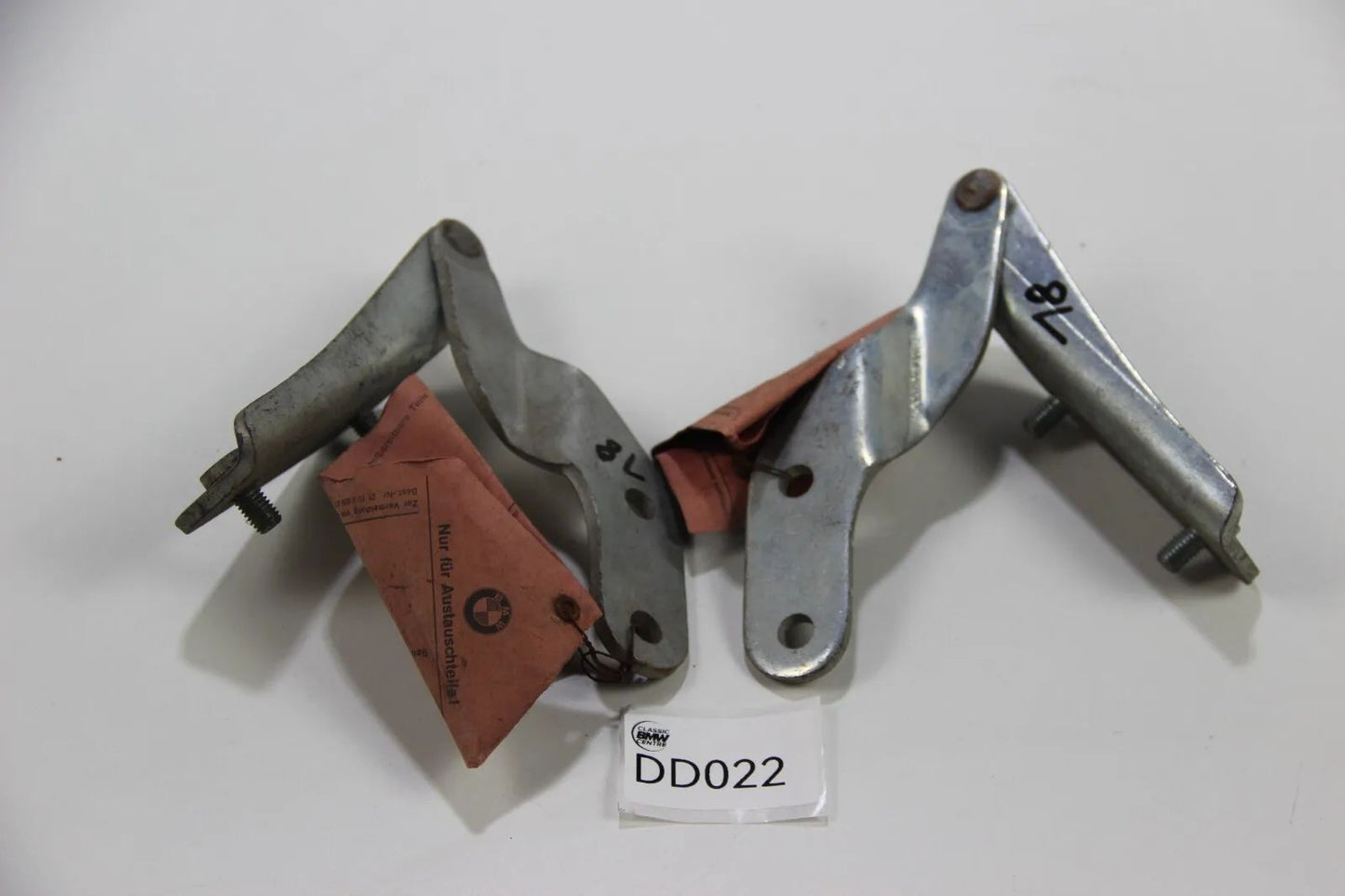 NEU BMW E10 1502-2002 Kofferraum Scharnier links rechts 41625476117 41625476118