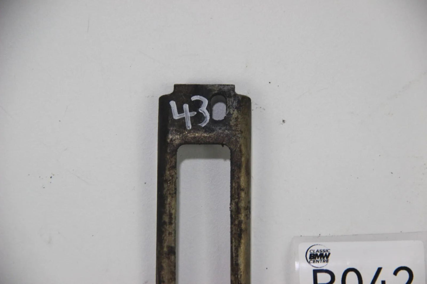 Original BMW Stütze Ansaugbrücke Stützblech M90b35 M30 früh 11611272899 bracket