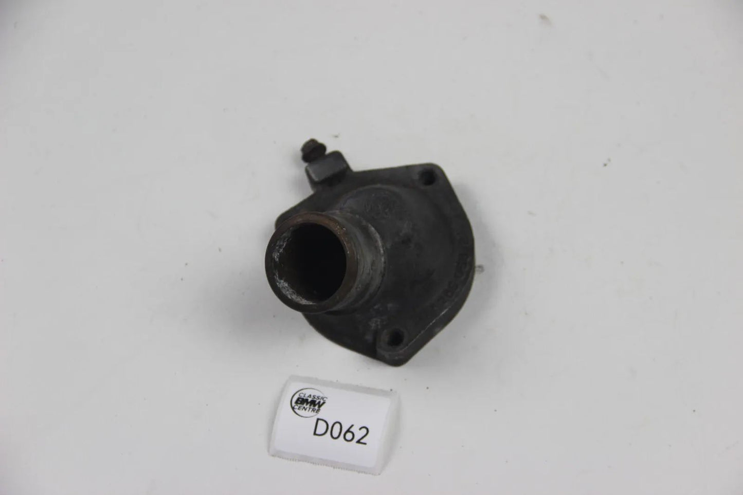 Original BMW E30 320i 323i 325i Wasserstutzen flansch Sockel M20 12650582 Kühler