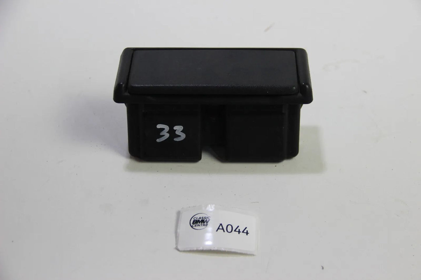 Original BMW E30 Aschenbecher hinten 51161904809 Ashtray Rear 3er M3 316i-325i