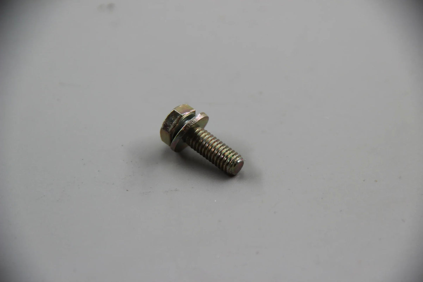 Original BMW E30 E36 E34 Sechskantschraube mit Scheibe M6X18-Z1 07119913215