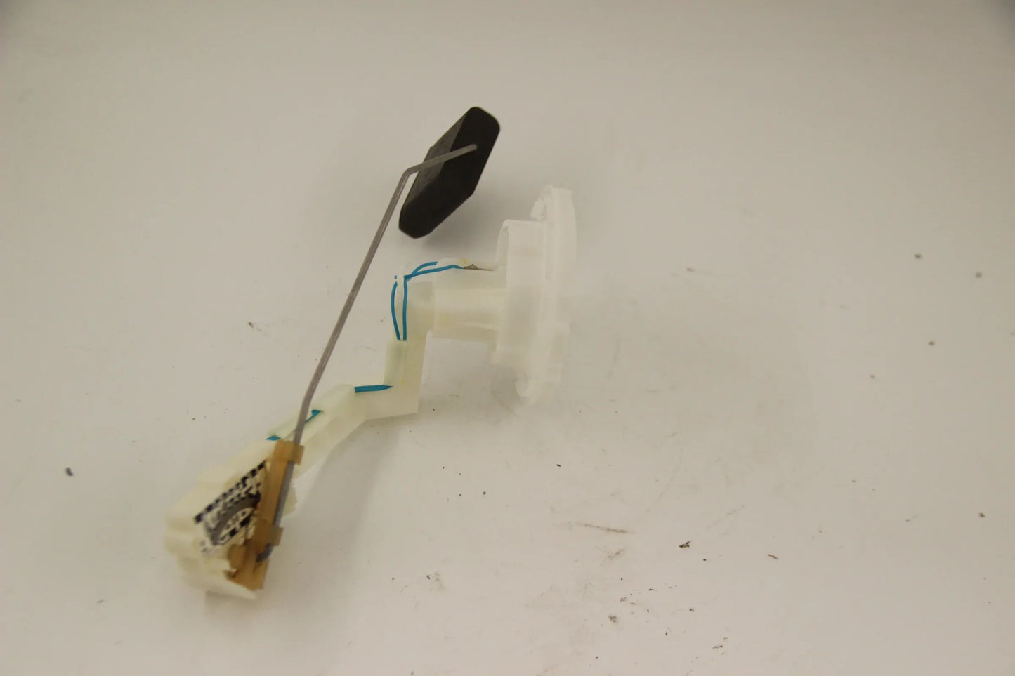 Original BMW E38 725tds-750iLS L7 M73N  Füllstandsgeber links 16141182111