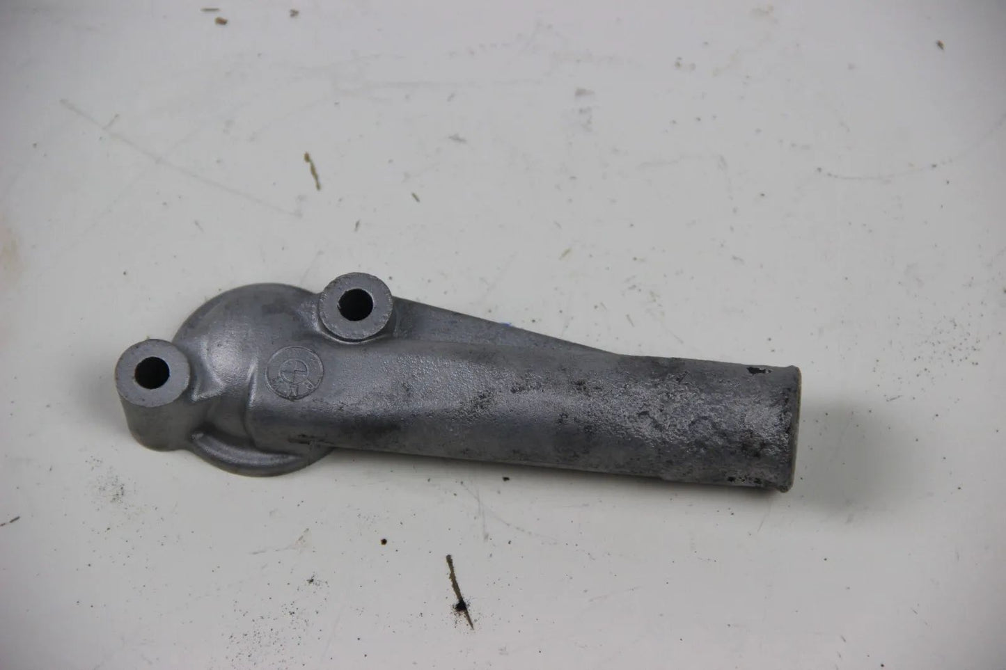 BMW E30 E34 E28 Zylinderkopf Kühlmittel Verbinder Anschluss 1264599