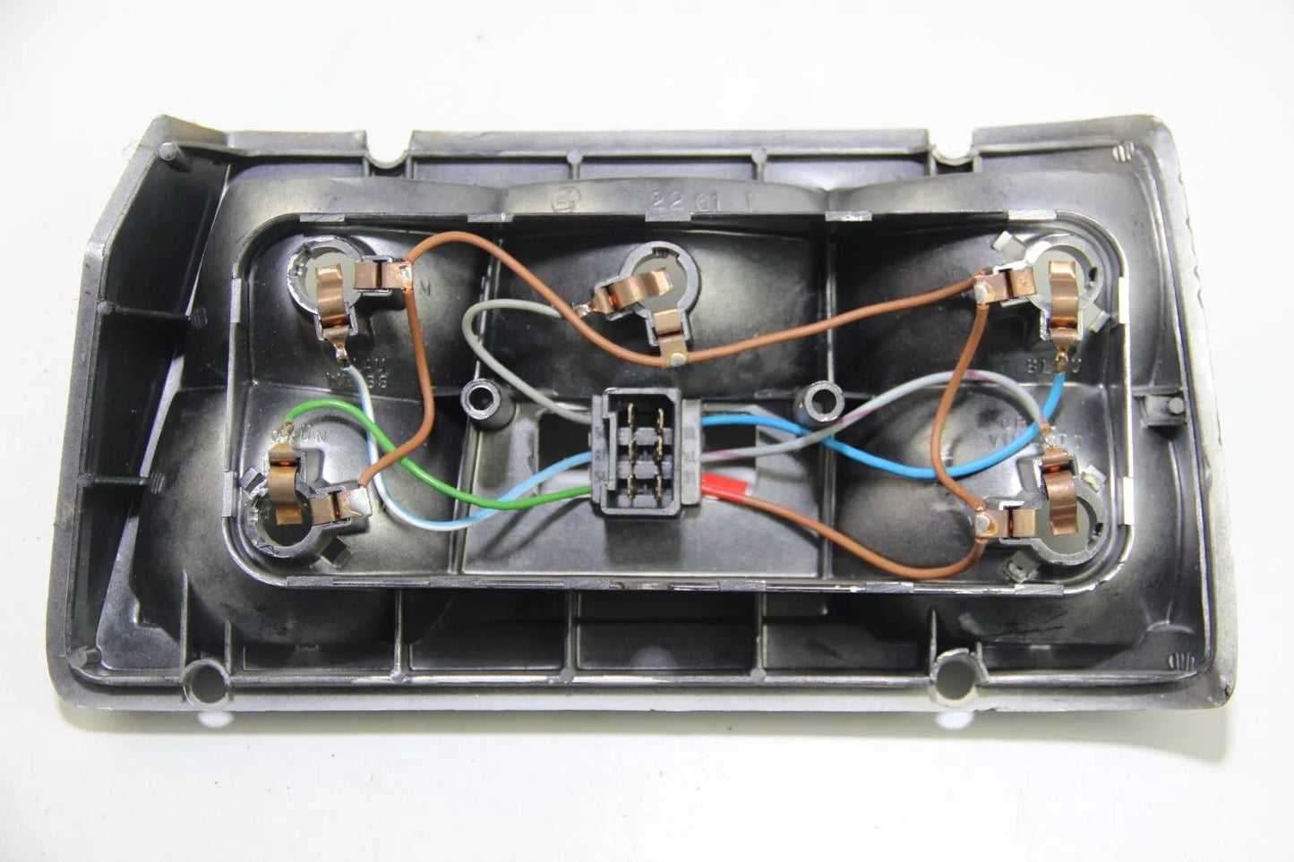 BMW E12 Lampenträger Rücklicht Heckleuchte Gehäuse links