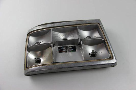 BMW E12 Rücklicht Heckleuchte Lampenträger links