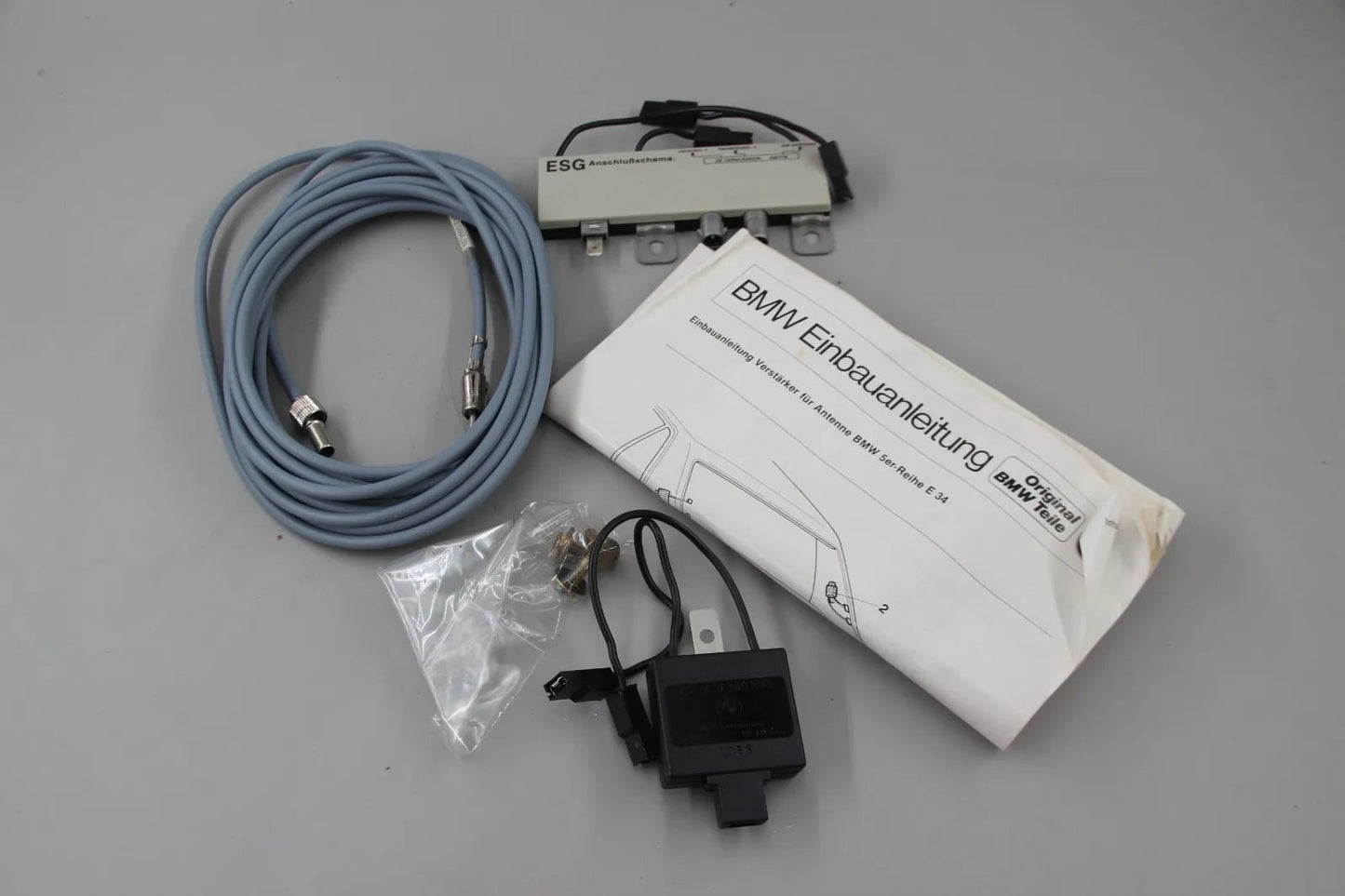 Original BMW E34 5er Nachrüstsatz Verstärker Scheibenantenne NOS 65249061097