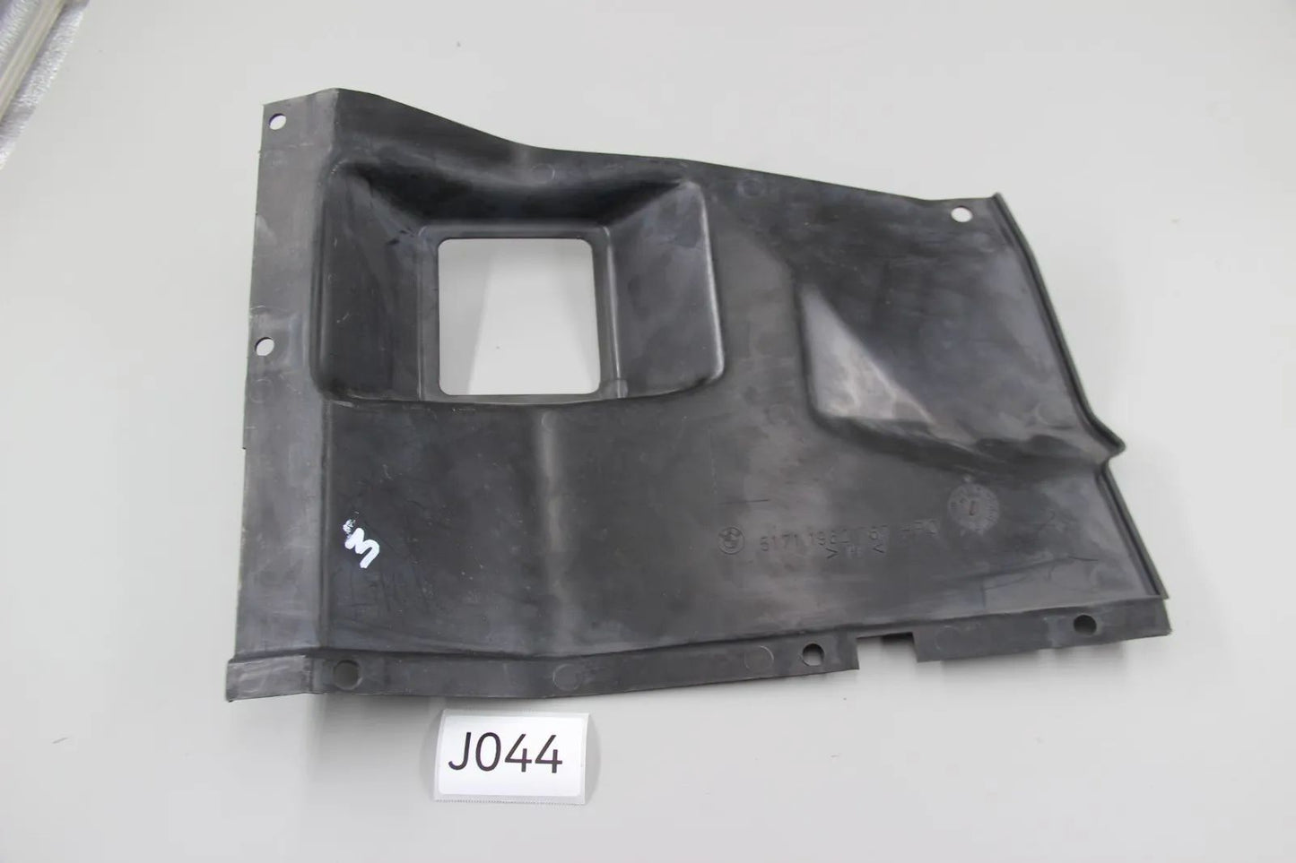 Original BMW E30  Luftführung Luftkanal Luftzufluss Einlass links 51711962767
