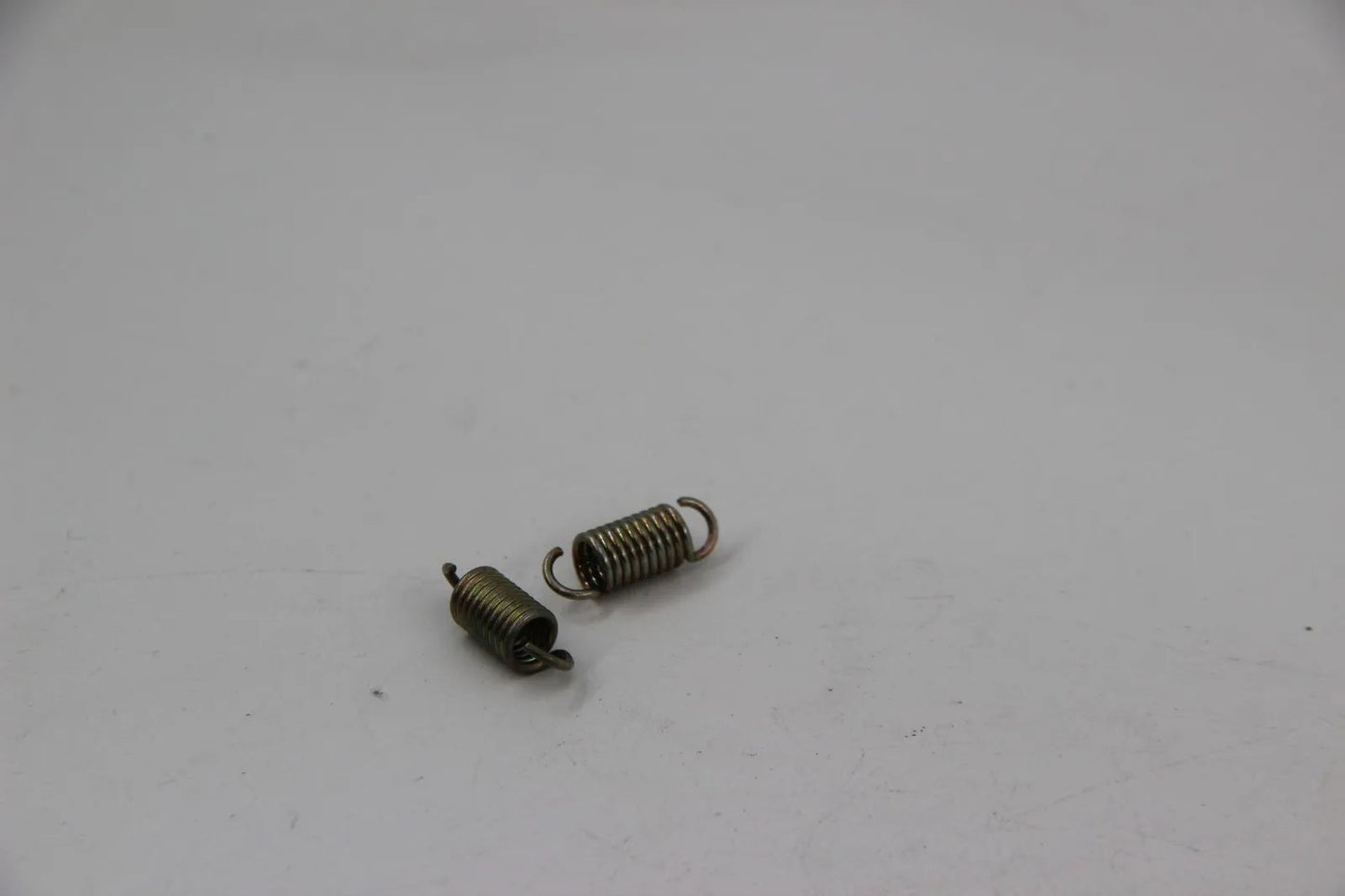 Original BMW E30 E28 E24 E23 Zugfeder Scheinwerfer 2 Stk 63121362037