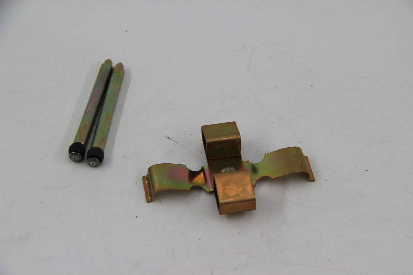 Original BMW E21 315-320i Vorderradbremse Satz Anbauteile NOS 34111150528