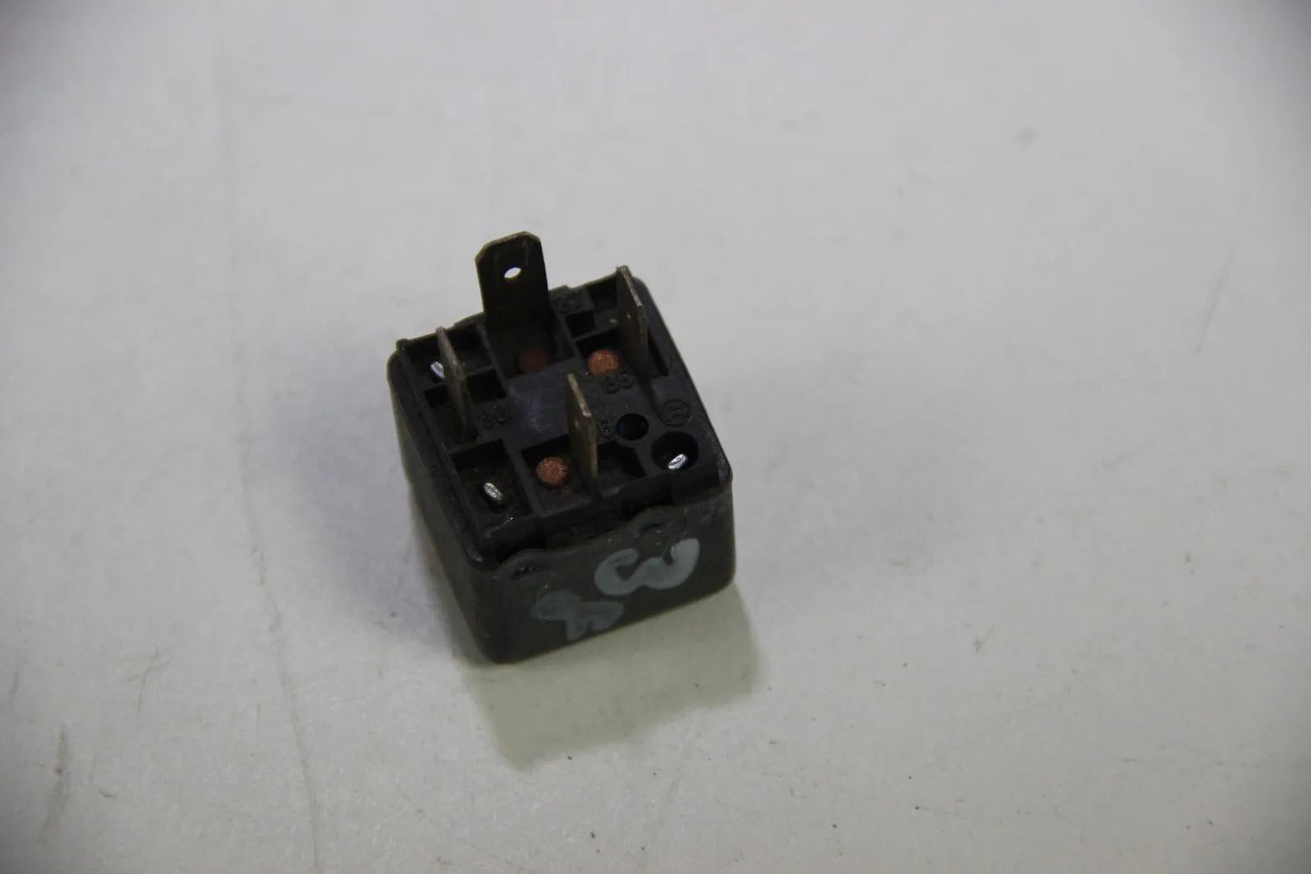 Original Bosch Relais Arbeitsrelais Steuerrelais Relay 12V 30A  0332014415