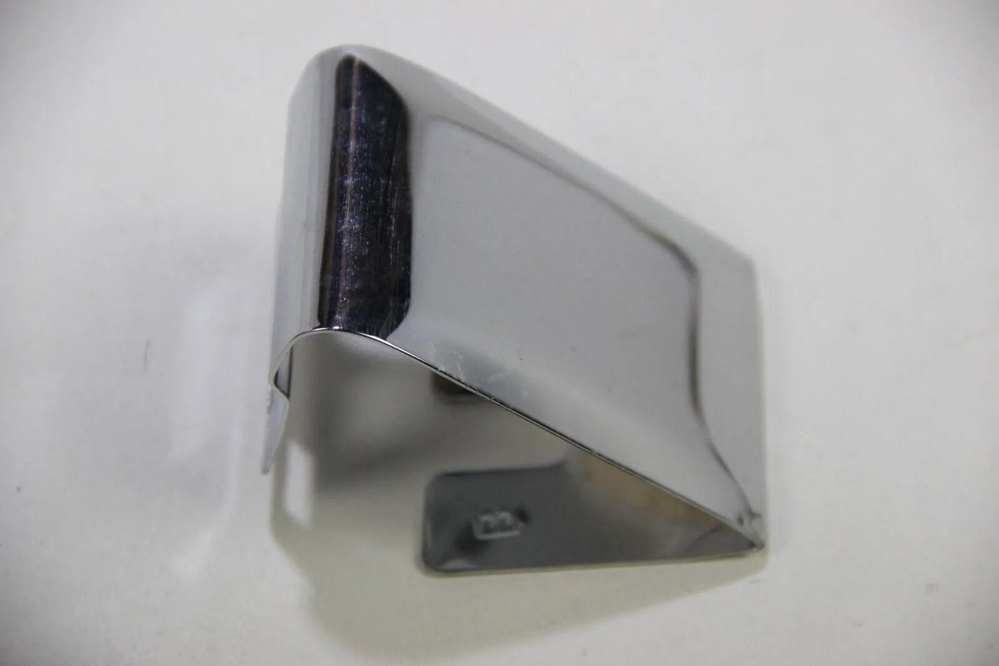 NEU Original BMW E21 316 318 318i 320 320i 323i Blende rechts 51121834908