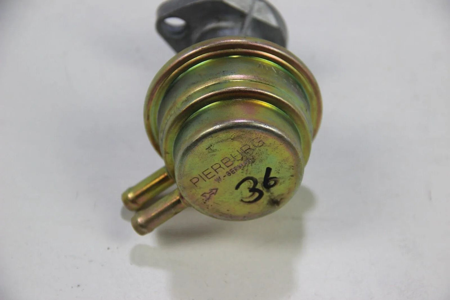 NEU Original BMW E21 320/6 323i E12 520 Kraftstoffpumpe Pierburg 1280956