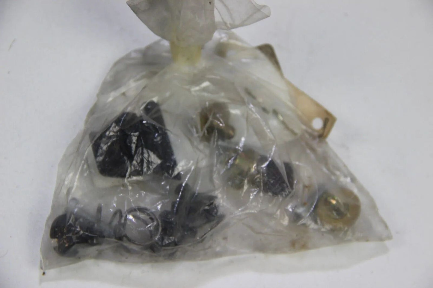 NEU BMW Original E36 E34 E32 1 Satz Befestigungsteile 323449066892