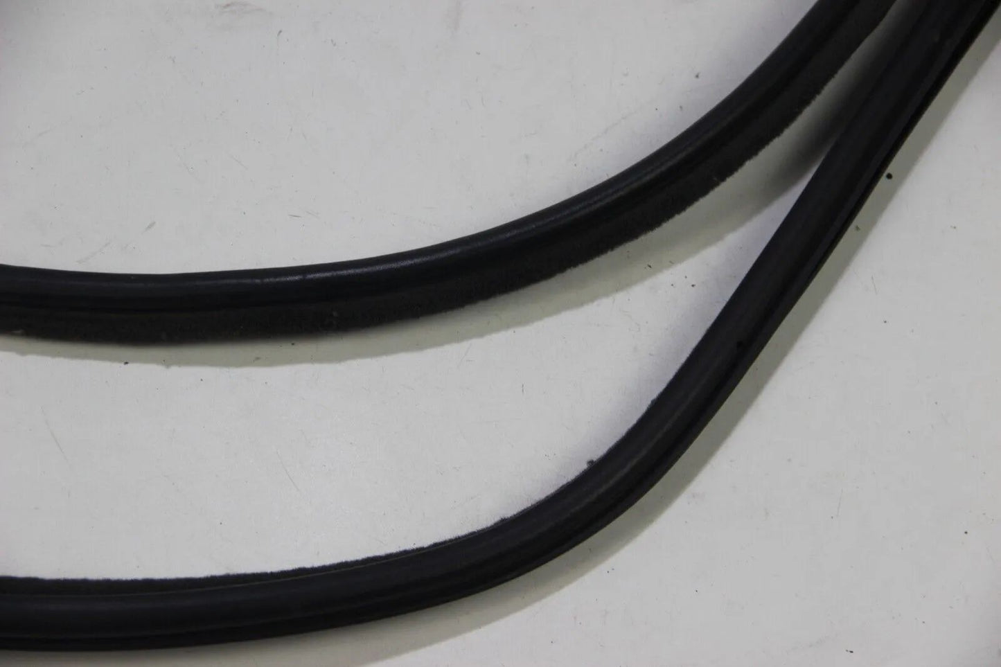 Original BMW E30 2-Türer 316i-325i M3 Türdichtung Links Kantenschutz OEM