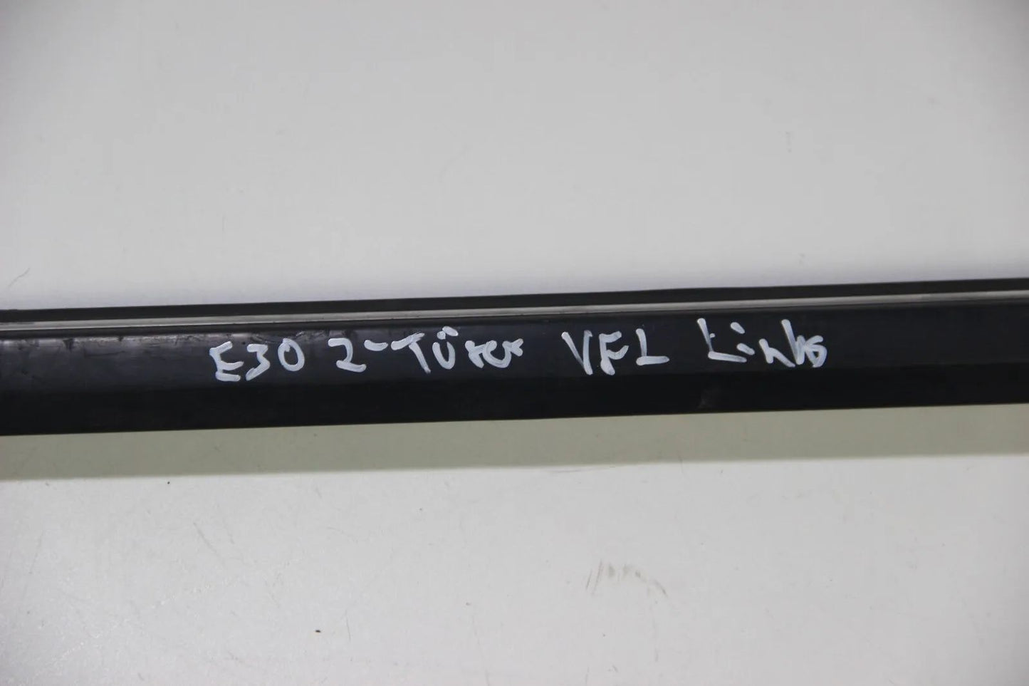 Original BMW  E30 Stossleiste Tür links 2- Türer   VFL 61131876131 VFl 316i-325i