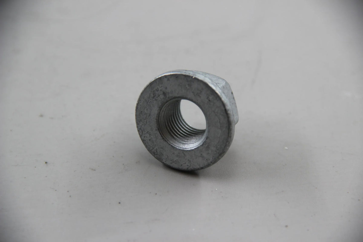 Original BMW E81 E87 E90 Bundmutter selbstsichernd M14X1,5-10 ZNS 31121092110