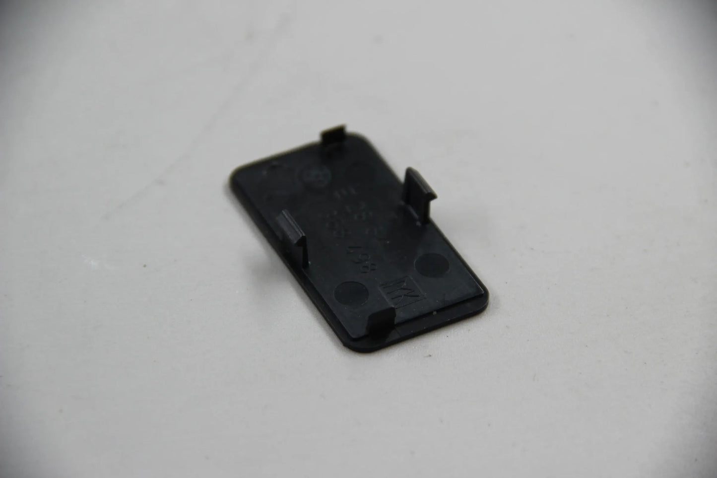 Original BMW E30 316i-325i M3 E28 E24 E32 E38 Z1 Blindverschluss 64111368498