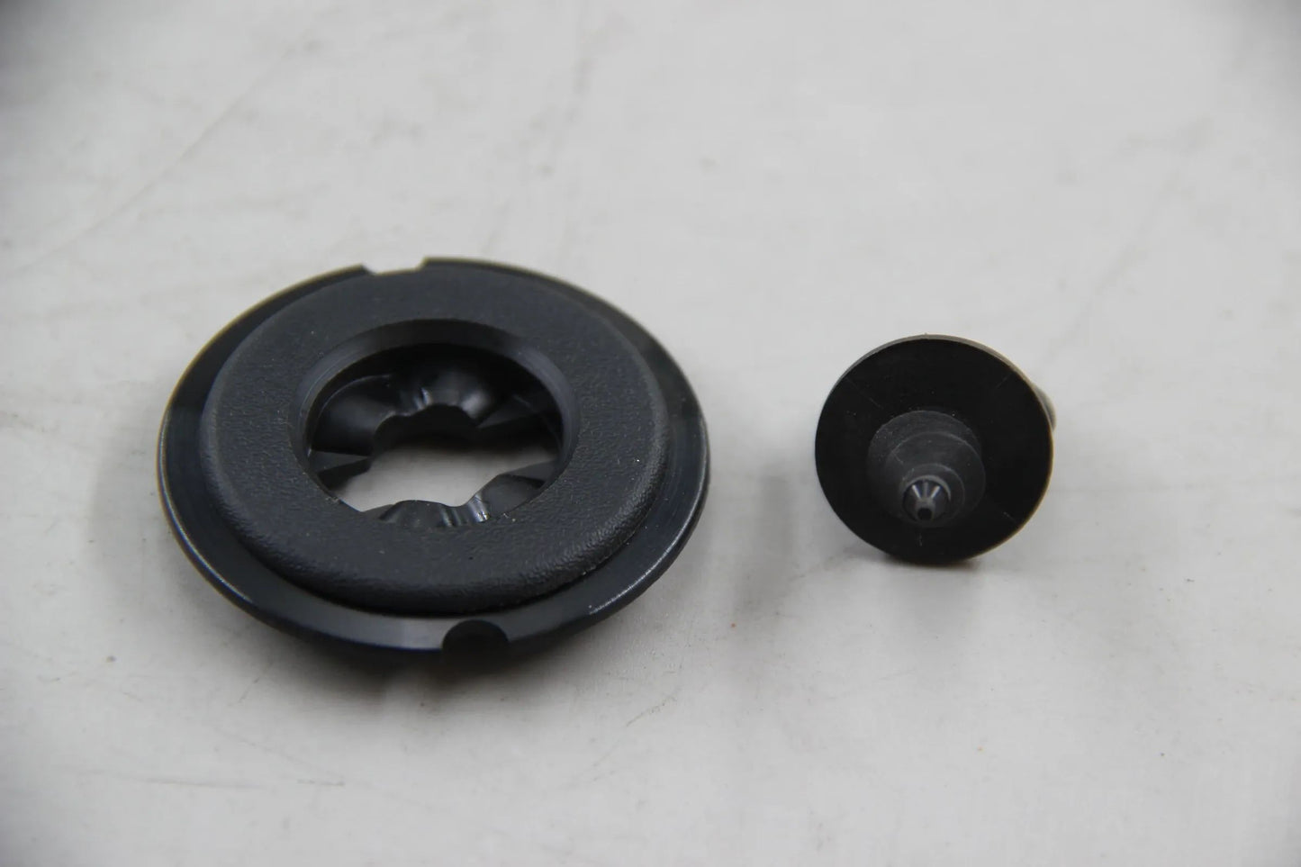 Original BMW E30 E36 E28 E24 E23 Z1 Z3 5x Drehverschluss Anthrazit 51471919171