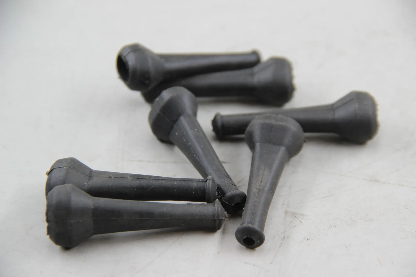 Original BMW E3 E30 E36 E12 E34 E24 E23 E31 7x Schutzkappe L=12,5MM 61131358330