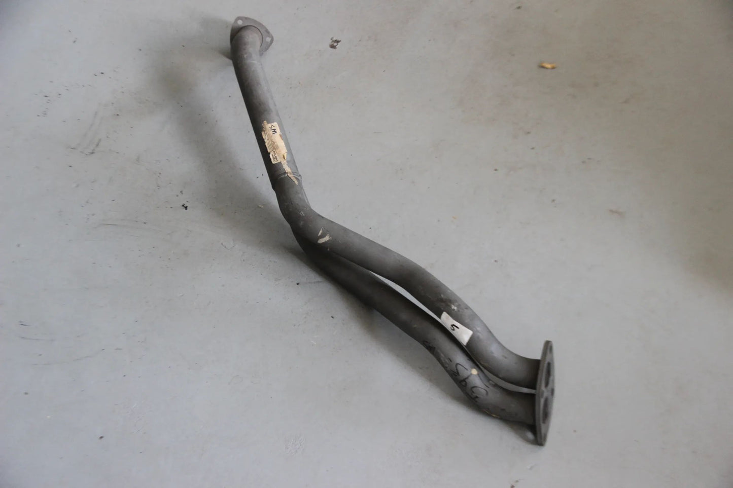 Original BMW 5er E28 518 M10 518i M10 Limousine Abgasrohr 18111707596