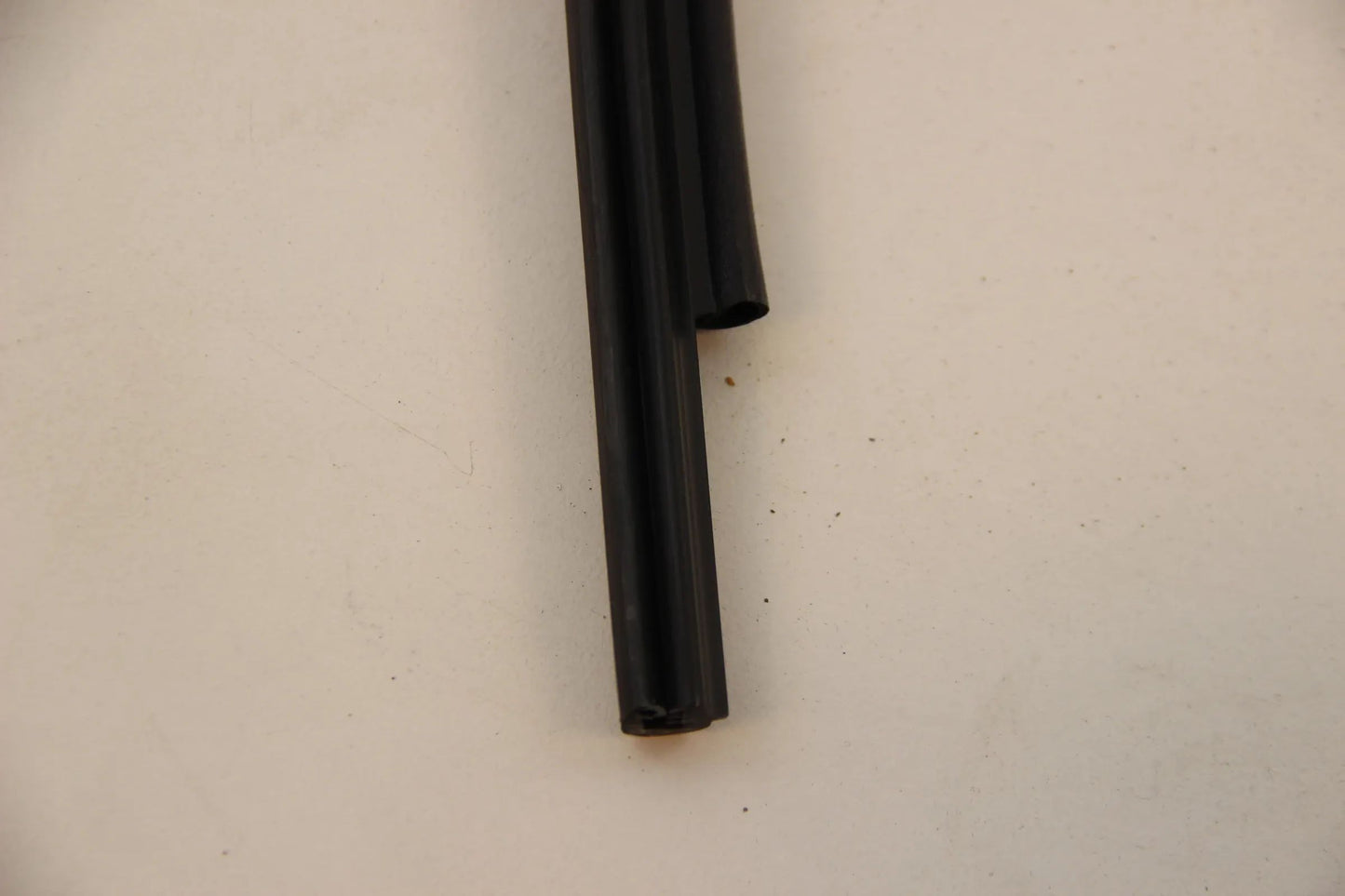 Original BMW E39 520i-540i M5 Abdichtung Frontklappe seitlich 51718184153