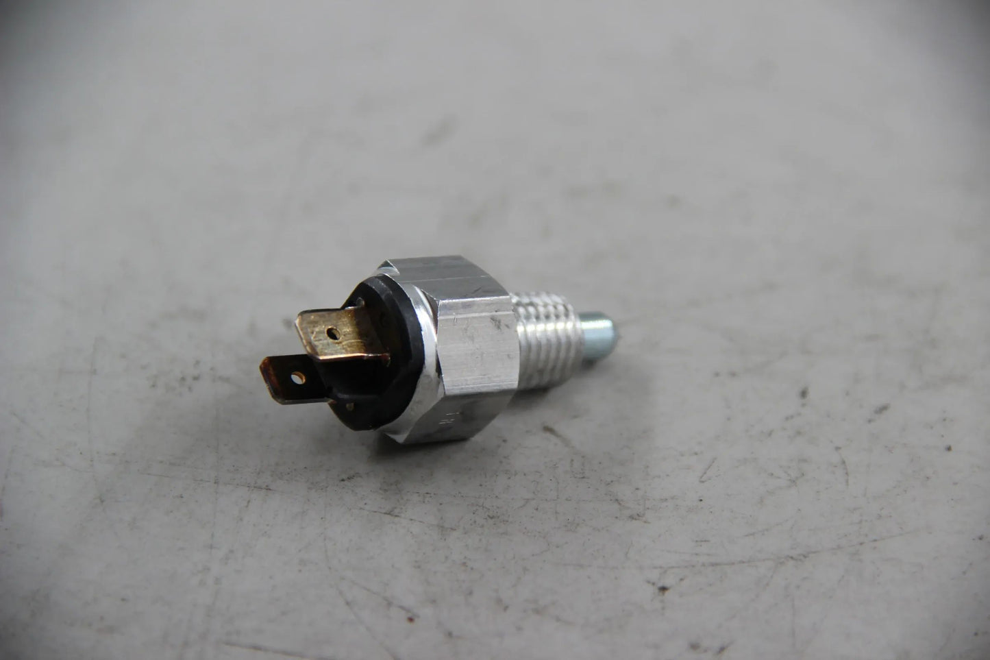 Original BMW E3 E9 E21 E30 E36 E12 E24 Rückfahrlichtschalter M12X1,5 23141354071
