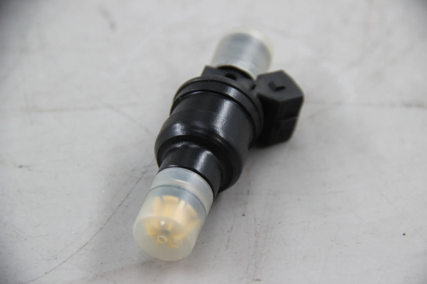 Original BMW E30 318i M10 E28 518i M10 Einspritzventil 13641706058