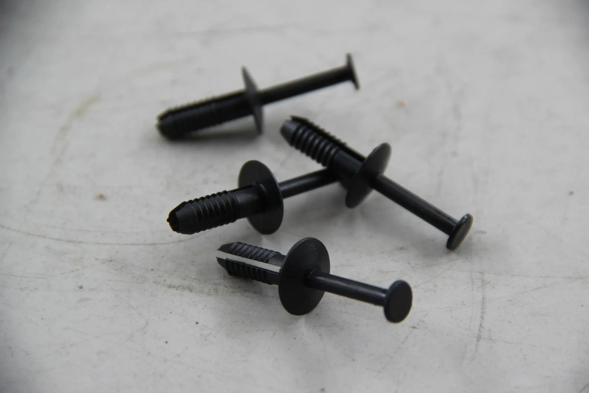 Original BMW E30 E36 E46 E39 E60 E38 E53 E85 E86 4x Spreizniet 51111964186