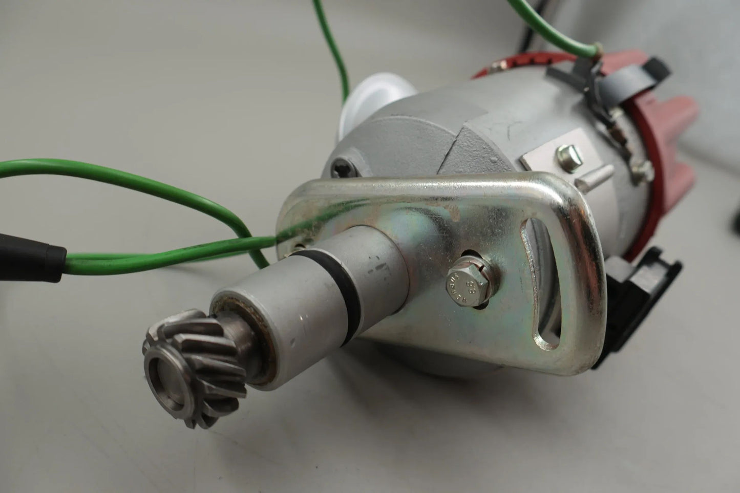Mercedes-Benz W111 M116 3.5 V8 Zündverteiler Bosch 0231302001 002 158 48 01