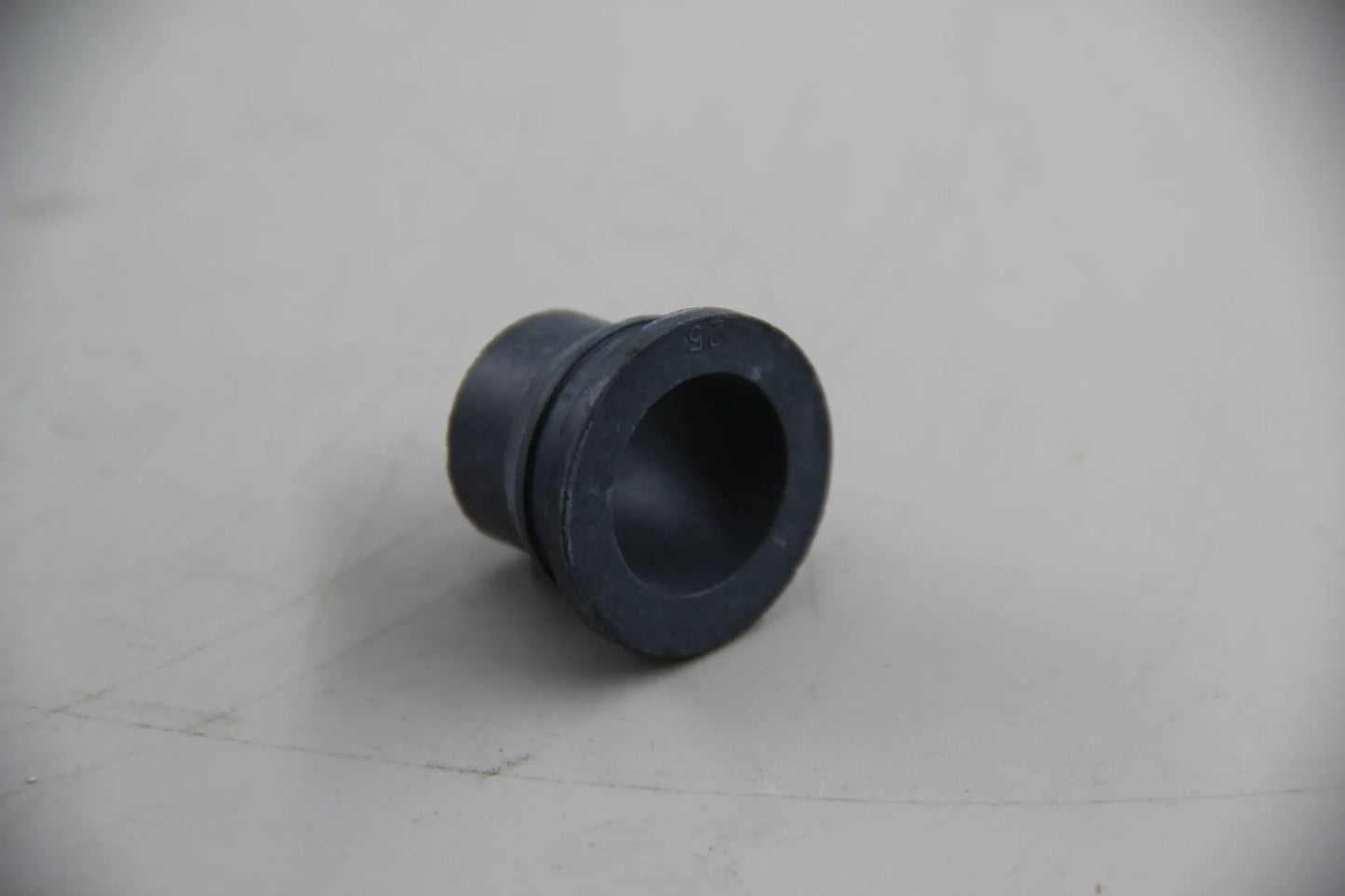 Original BMW E30 E36 E46 E28 E34 E39 E24 E23 2x Gummimuffe 61311369343