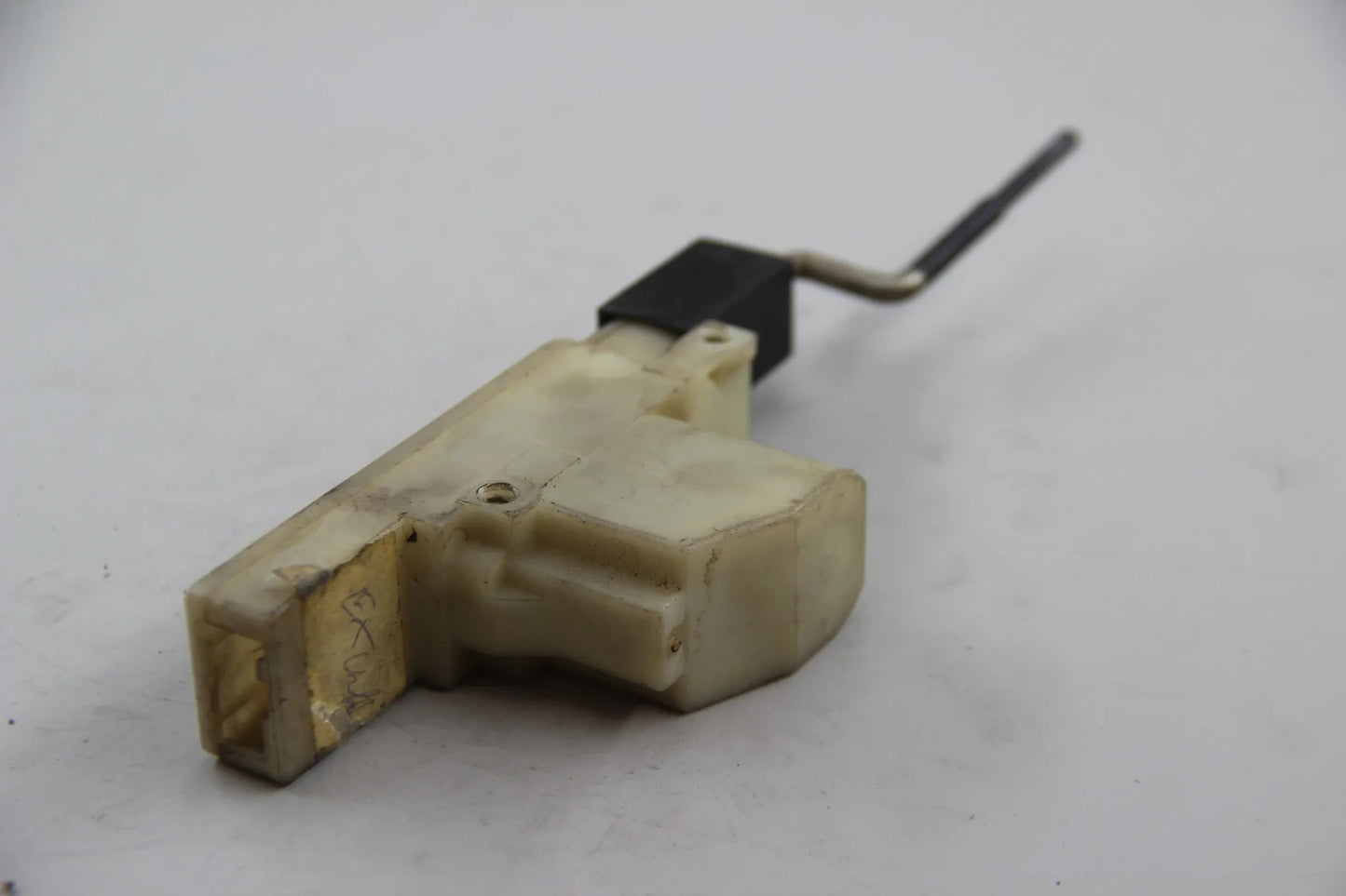 Original BMW E30 M3 3er Stellantrieb Einfüllklappe 51261372572