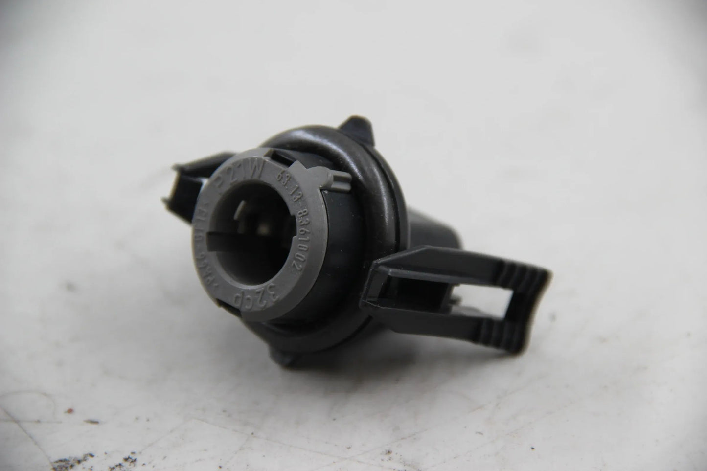 Original BMW E39 520i-540i M5 E38 728i-750i L7 Lampenfassung NOS NLA 63138361002