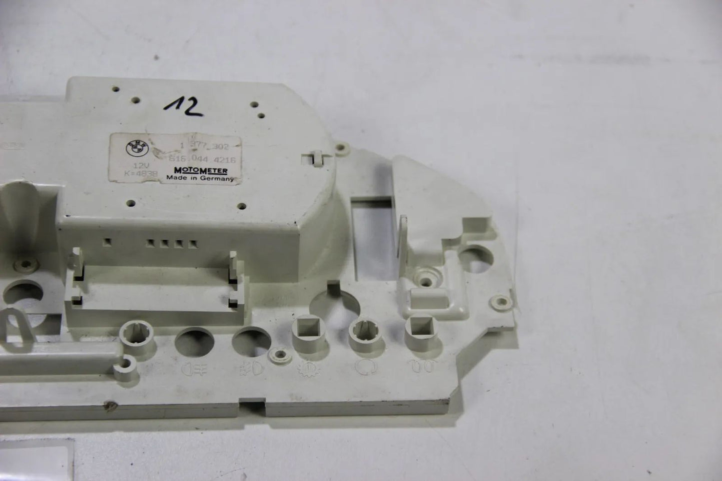 Original BMW E30 316i-325i 325e M3 	Kombiinstrument Rückplatte Weiß	1377373