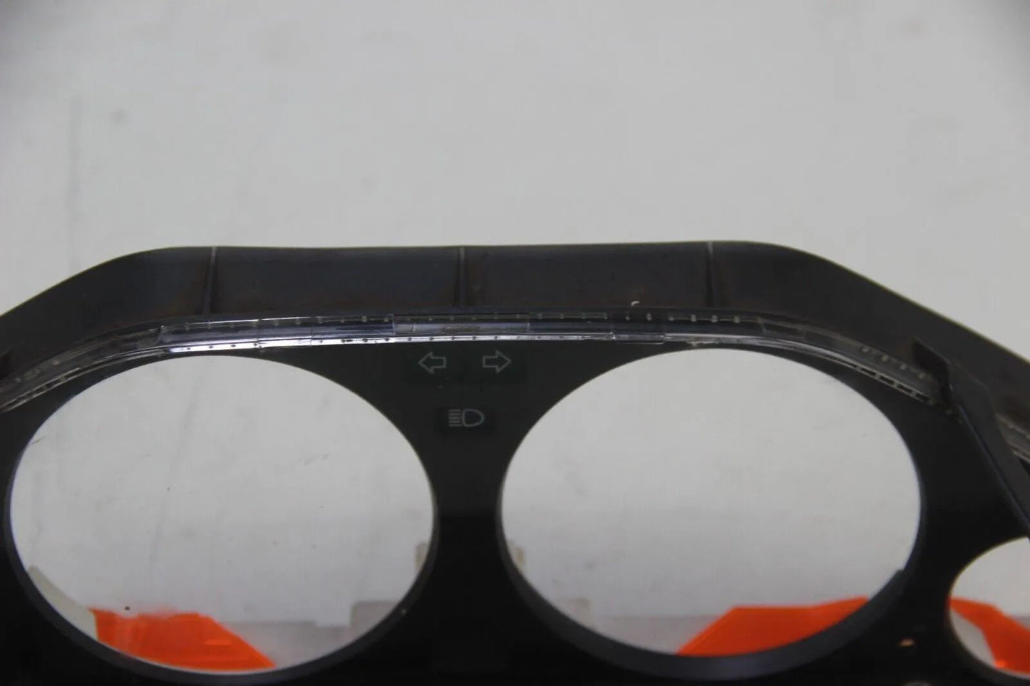 BMW E30 316i 318i Kombiinstrument Tacho Gehäuse für Tachos mit Quartz Uhr