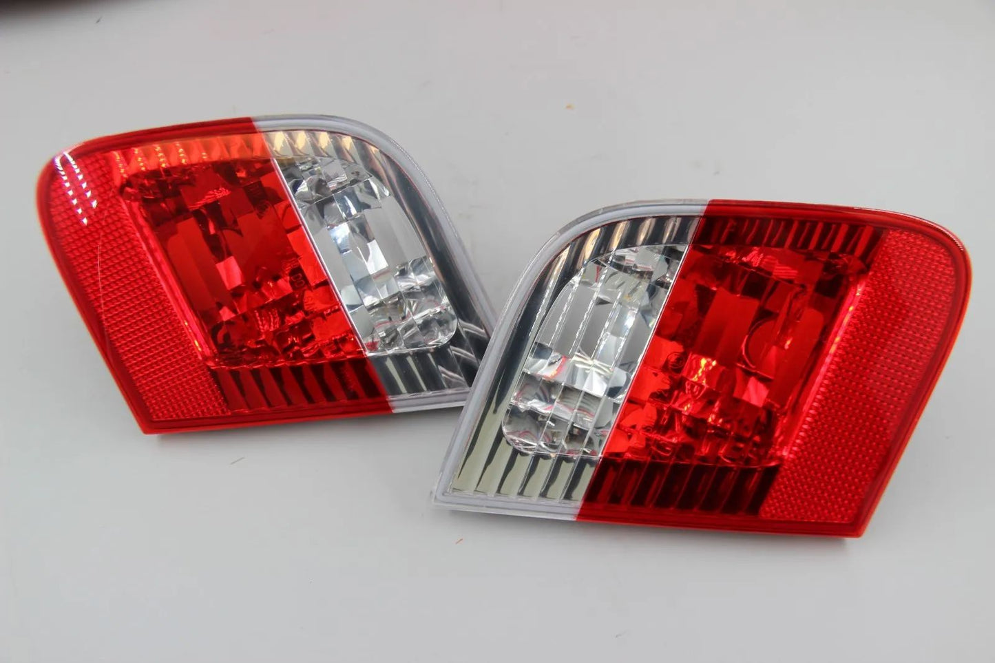 Original BMW E46 Nachrüstsatz Blink-/Rückleuchten hinten weiss NOS 63210141573