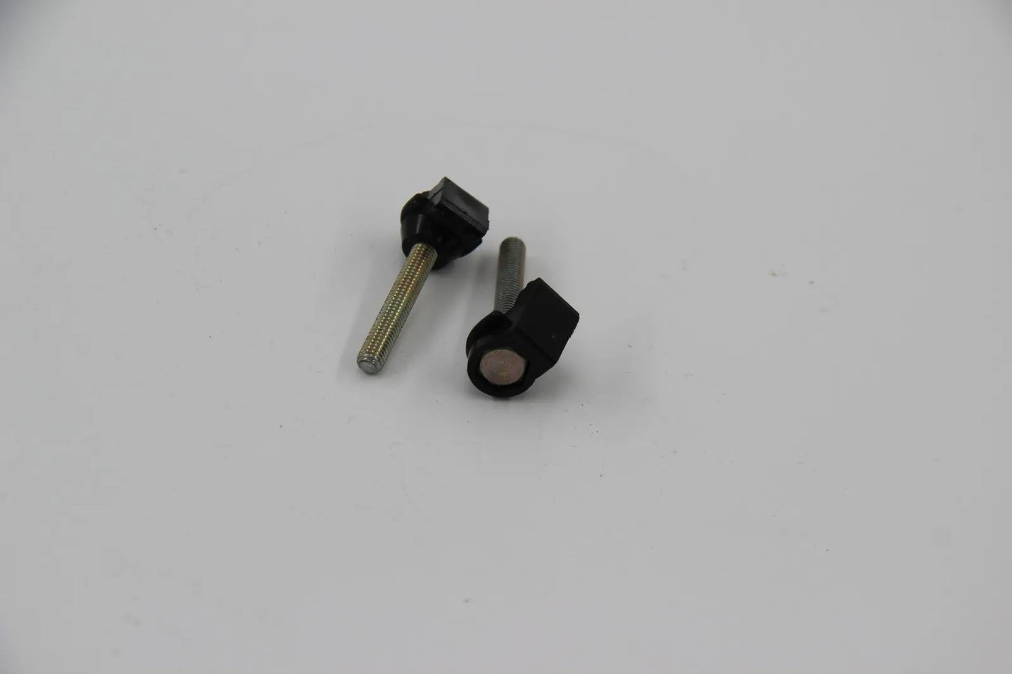 Orig BMW E3 E9 M30 E12 M10 M30  Einstellschraube Scheinwerfer 2Stk 63121354448