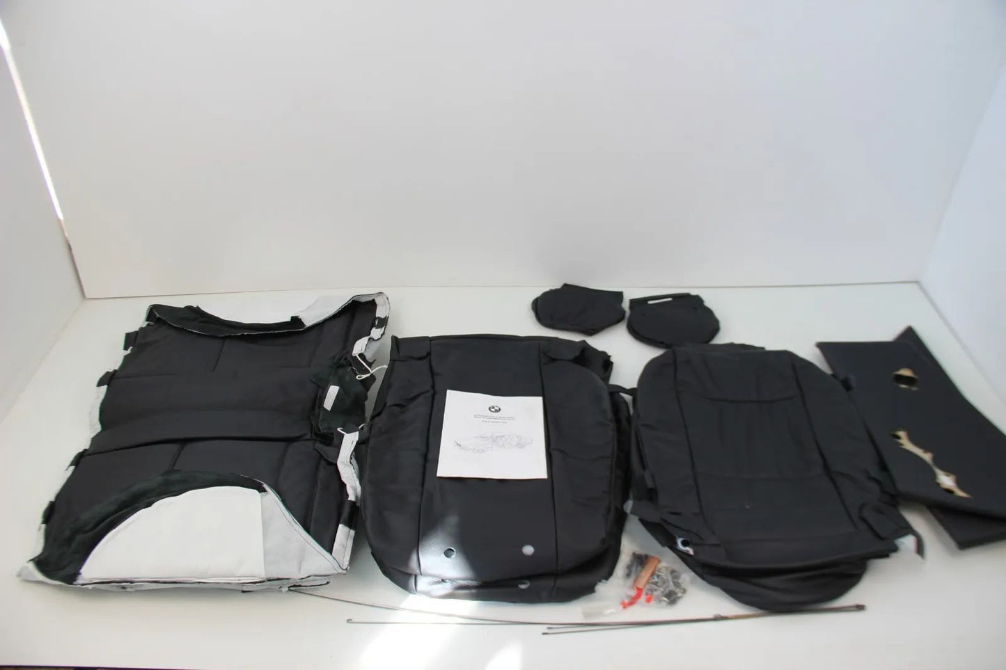 BMW E46 Limo Lederverkleidung/Bezug Innenausstattung schwarz NOS 99990460967