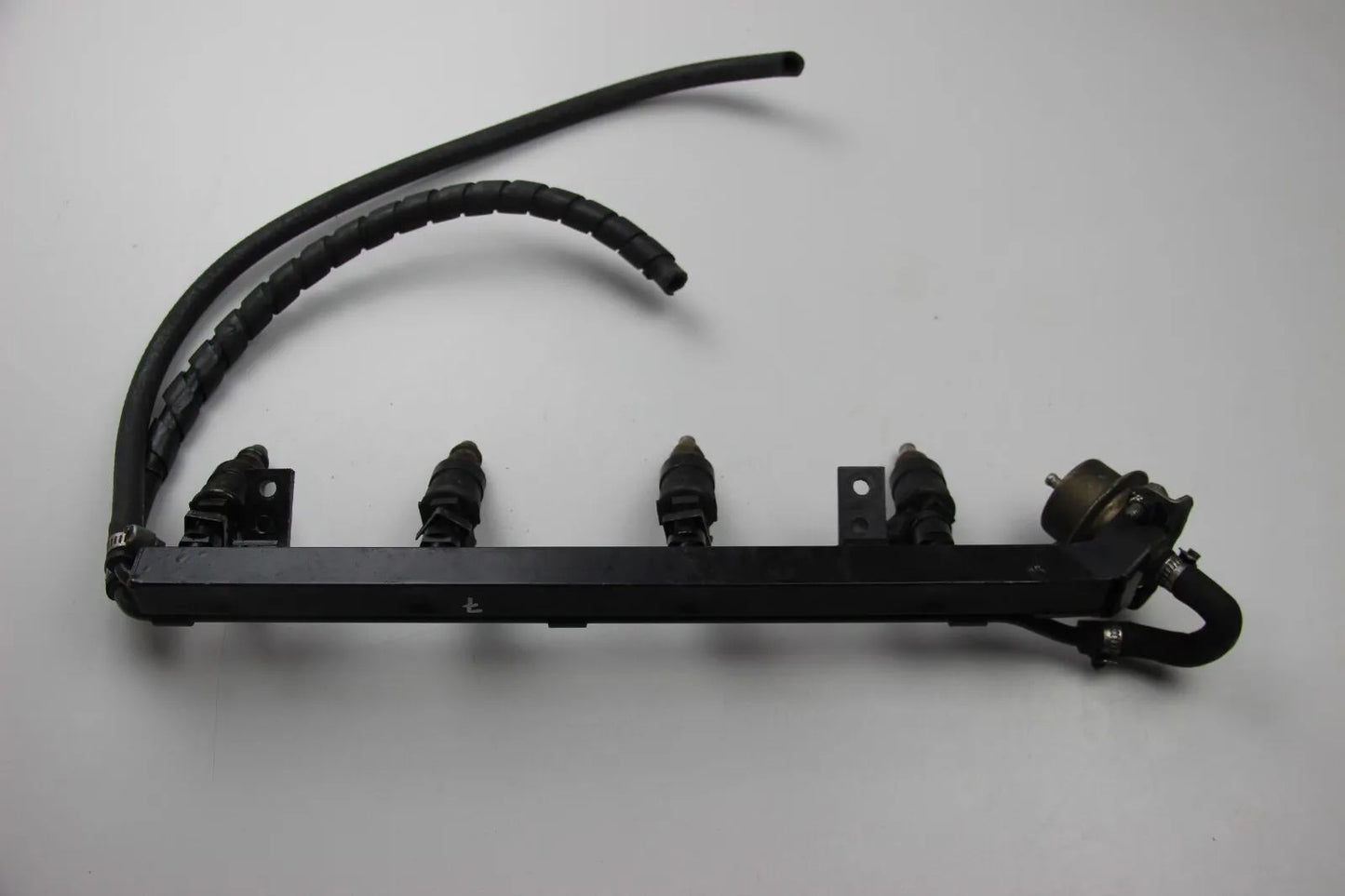 BMW E30 M3 Einspritzleiste Einspritzung Benzin fuel rail S14 Injektoren Injector