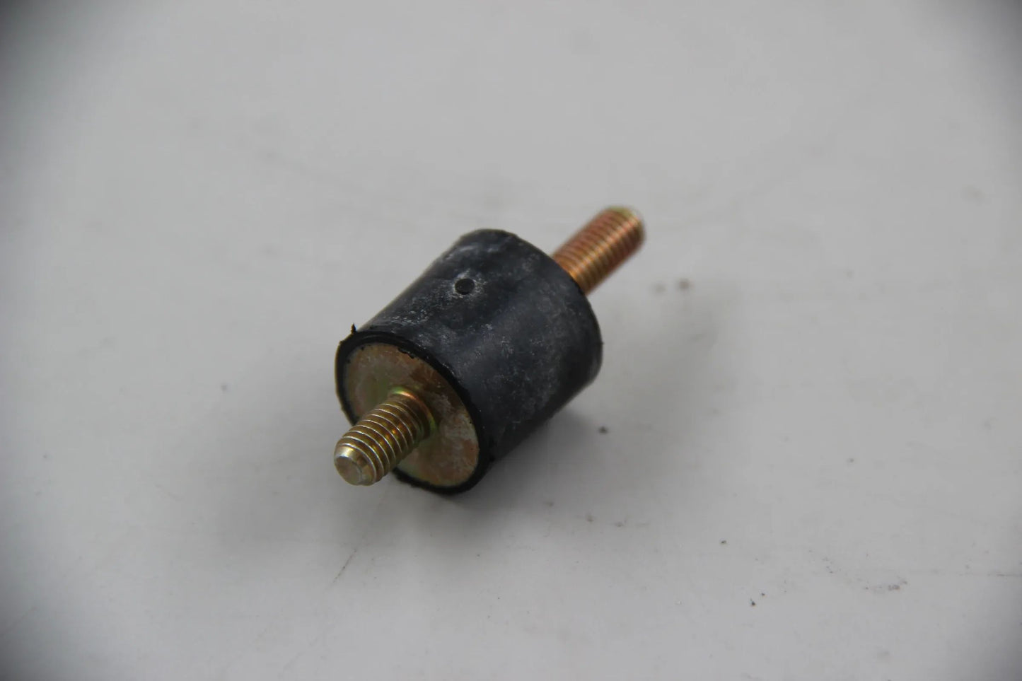Original BMW E36 E46 E34 E39 E60 E61 E38 E66 E83 E53 Z3 Gummilager 11121730356