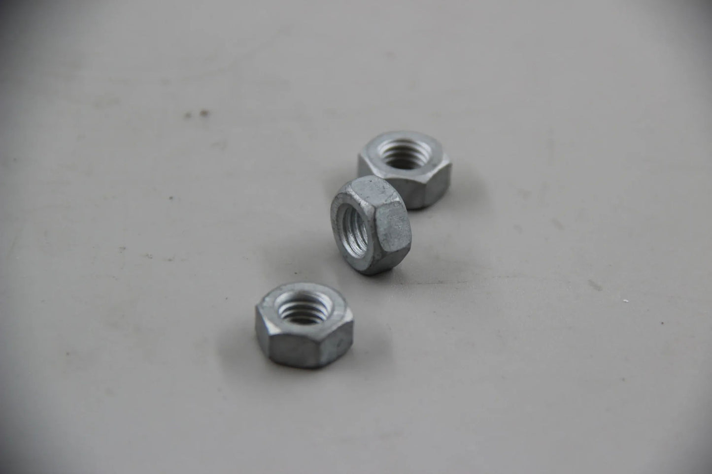 Orig. BMW E10 NK E30 E12 E24 E23 E38 E31 3x Sechskantmutter M8-ZNS 07119922856