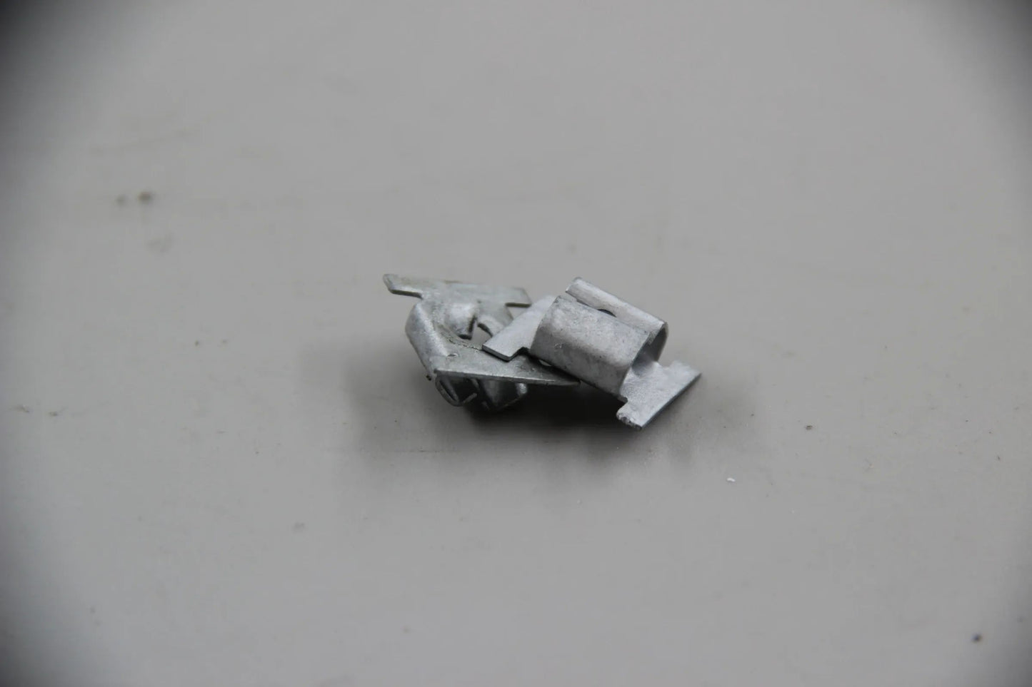 Original BMW E30 E36 E34 E39 E63 E32 E38 E31 2x Prestol Käfig ST4,8  07129901746