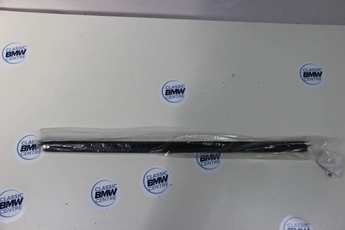 NEU ORIGINAL BMW 51218159820 5er E39 Brustleiste vorne Innen Rechts