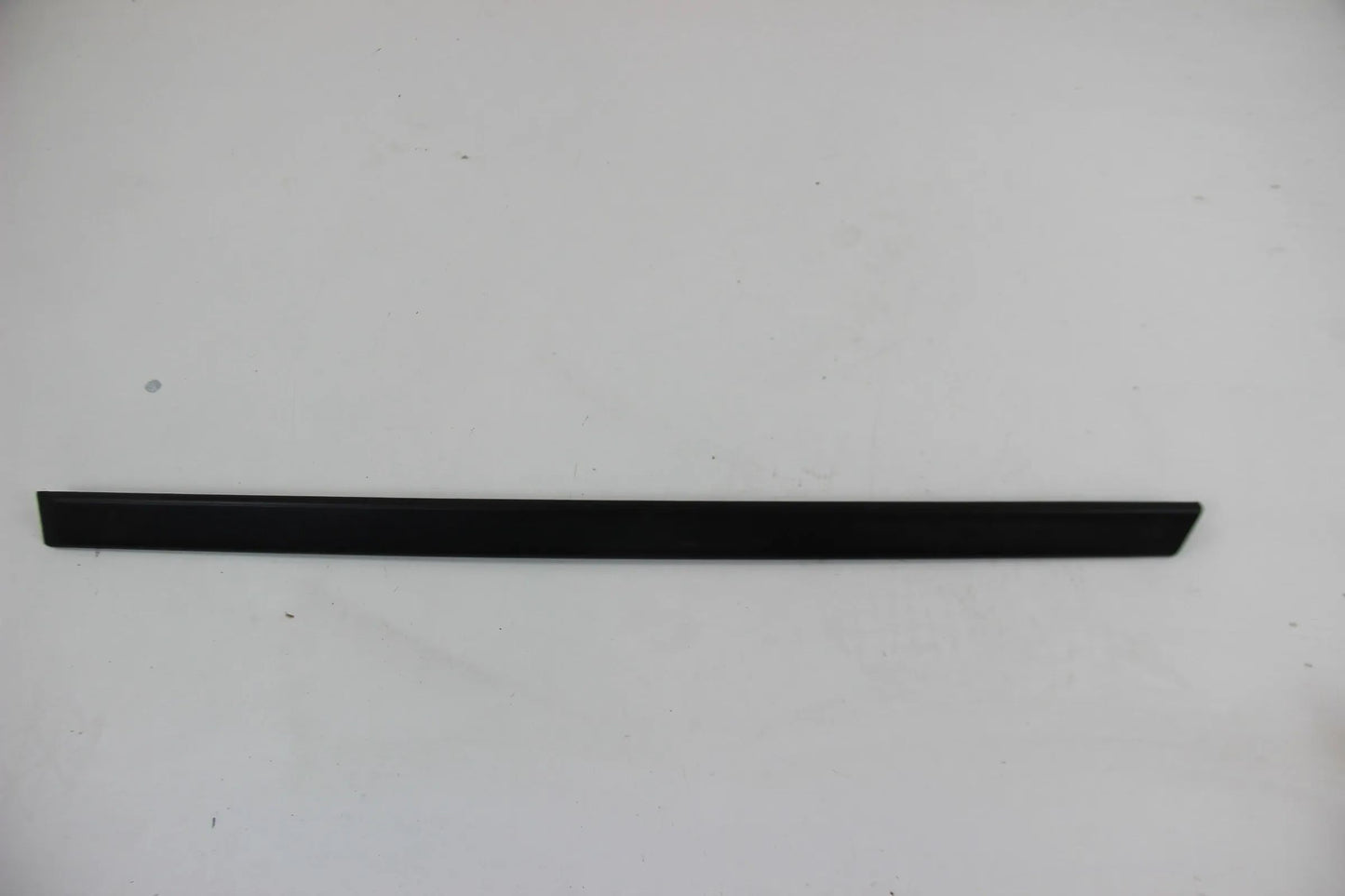 Original BMW E39 M5 S62   Stossleiste Tür hinten links SCHWARZ 51138159297