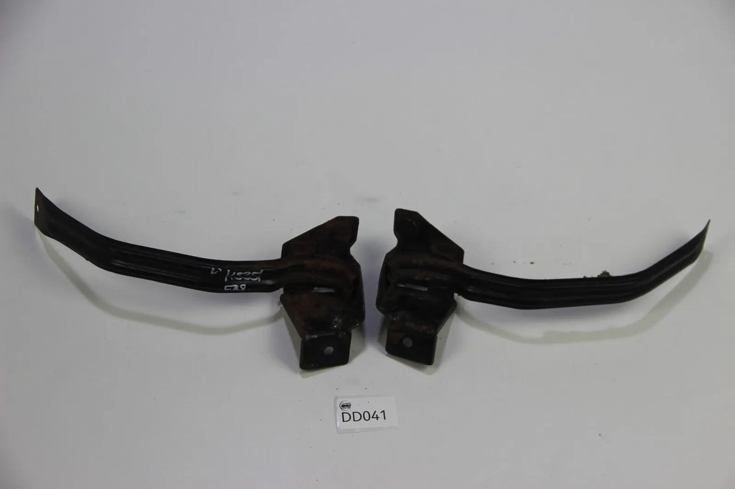 Original BMW E28 Stoßstangenhalterung M-Technik links rechts 1931684 1931685