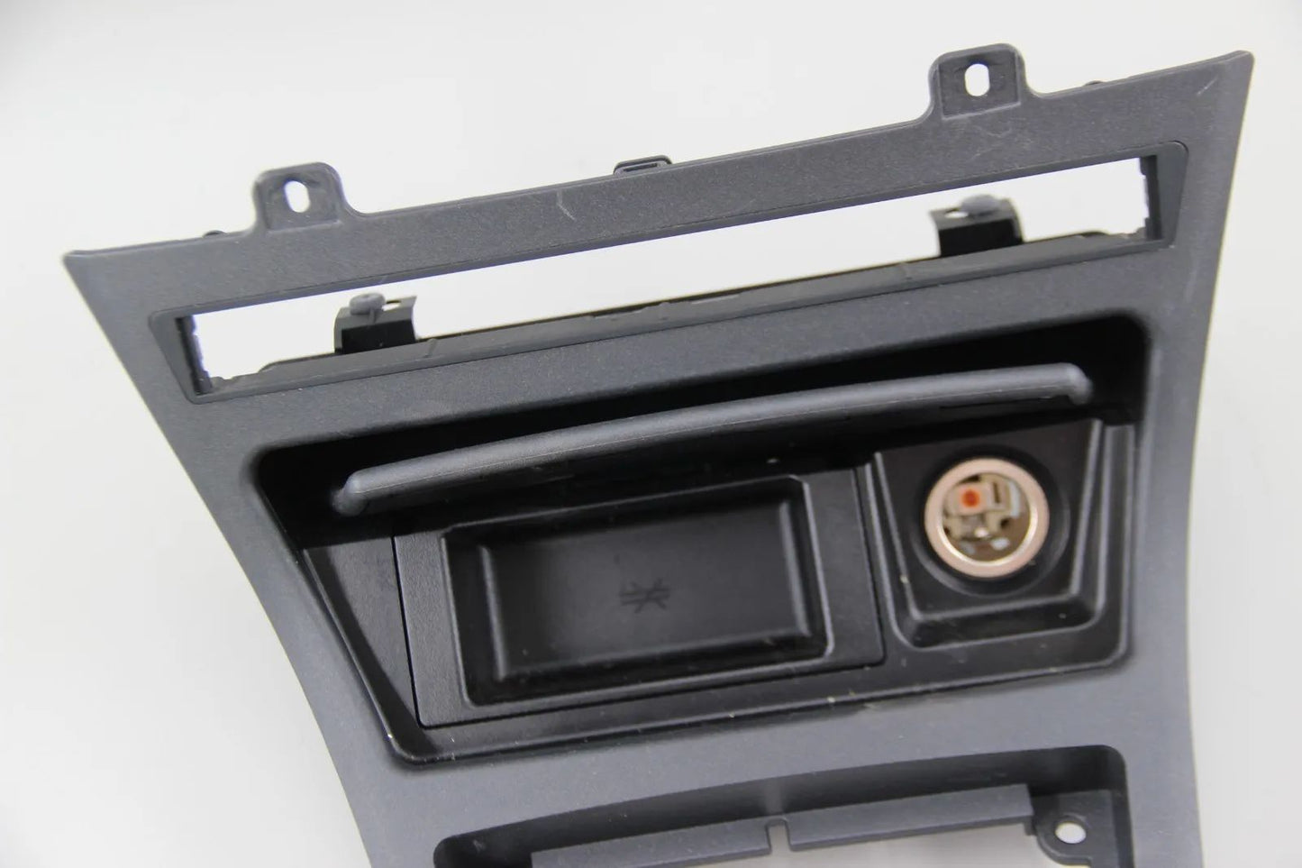 Original BMW E83 X3 Serie Funktionsträger I-Tafel unten NOS 51457055998