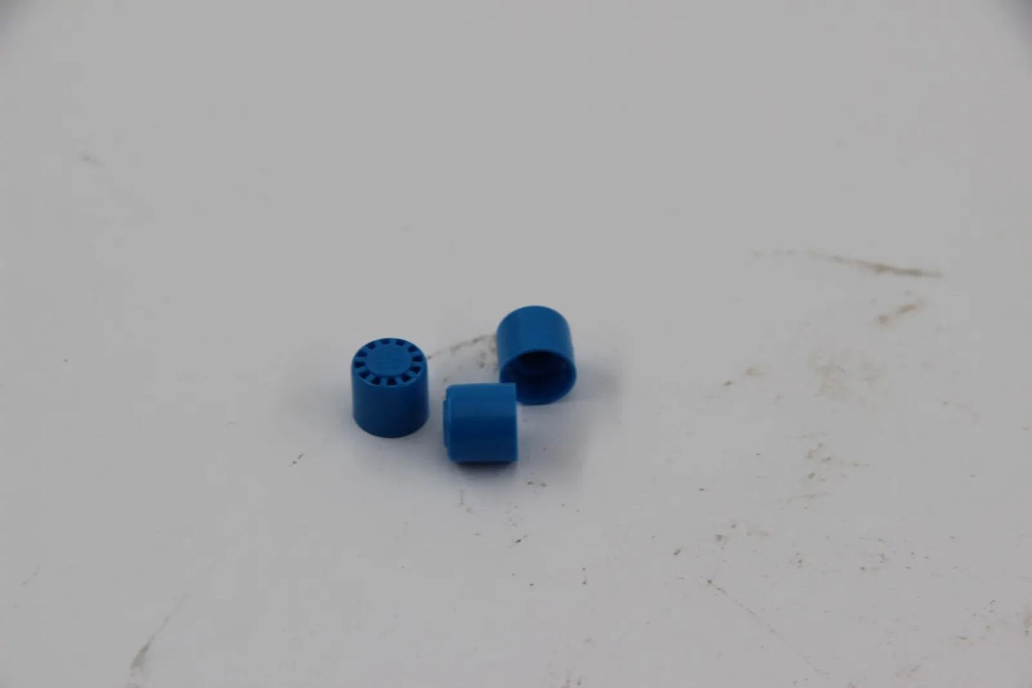 Original BMW E10 CMSP E21 E30 E12 E28 E24  Kappe Blau Sauganlage 3x 13111265510