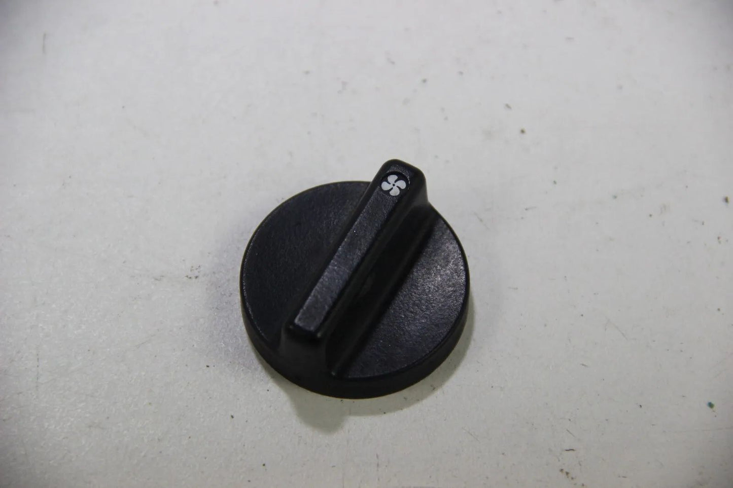 Original BMW E24 E28 6er 5er 635csi 518-535ii Drehknopf Lüftung Switch  1368503