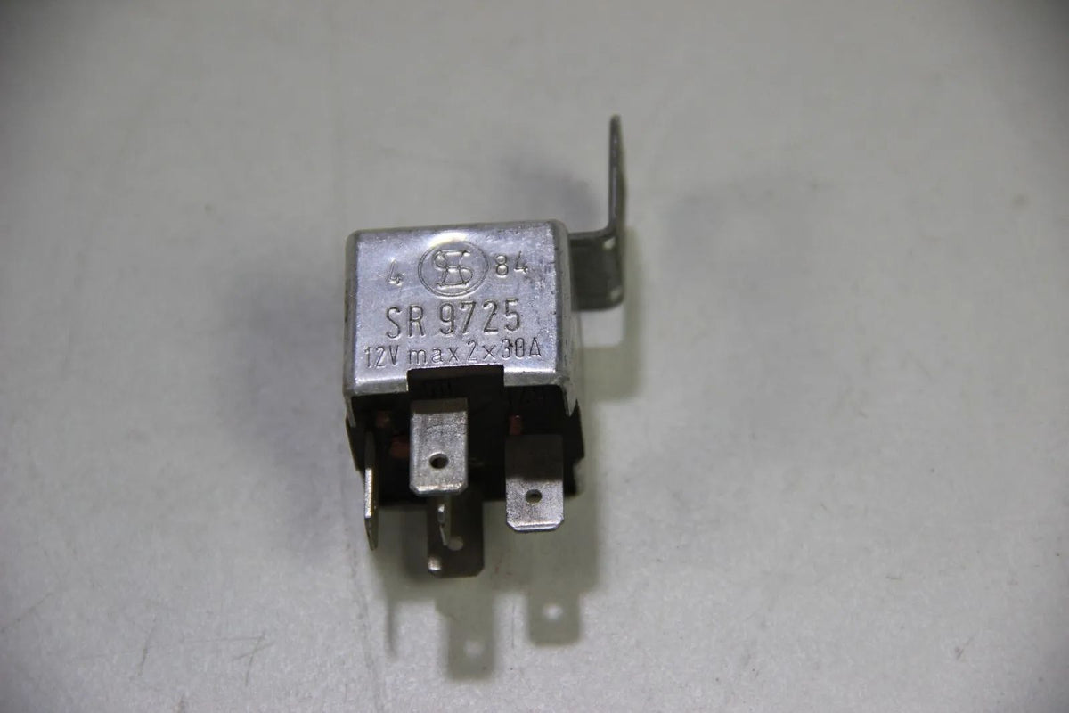 Original BMW Relais Relay Arbeitsstrom Oldtimer Relais 61321358198