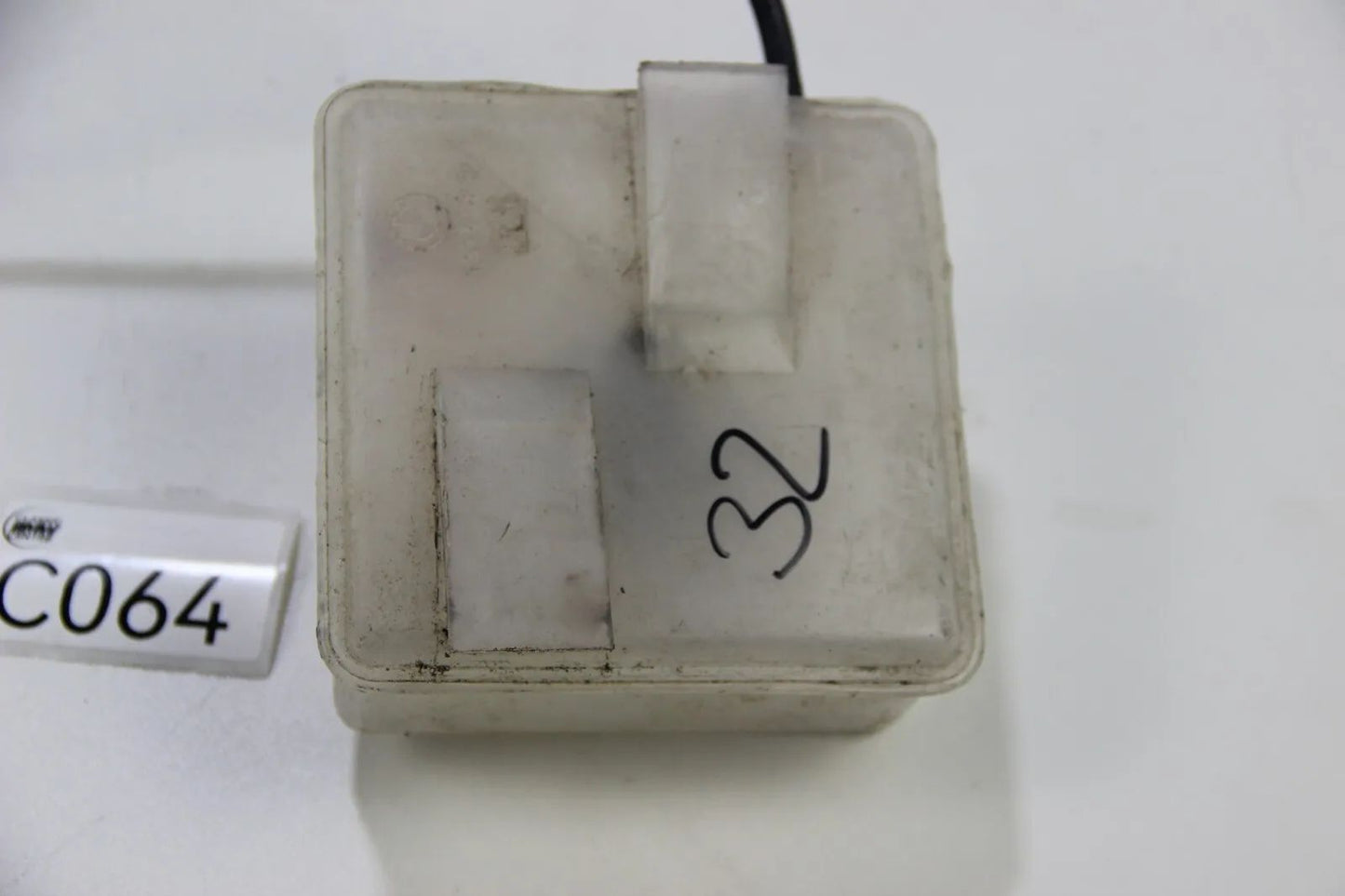 Original BMW E30 320i 325i M3 Batterie Überlauf Ausgleichsbehälter 3er 1374963